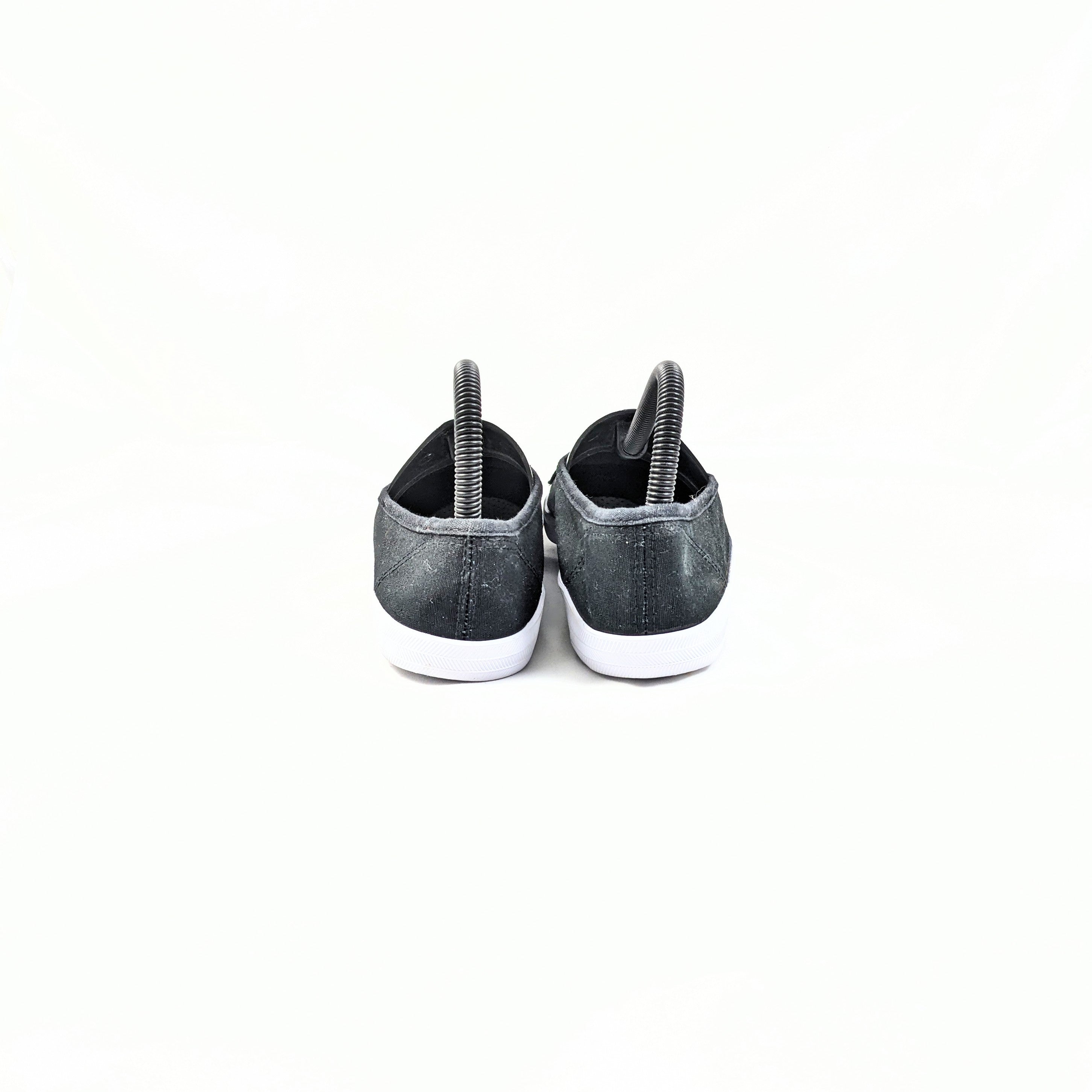 Vty Black SlipOns