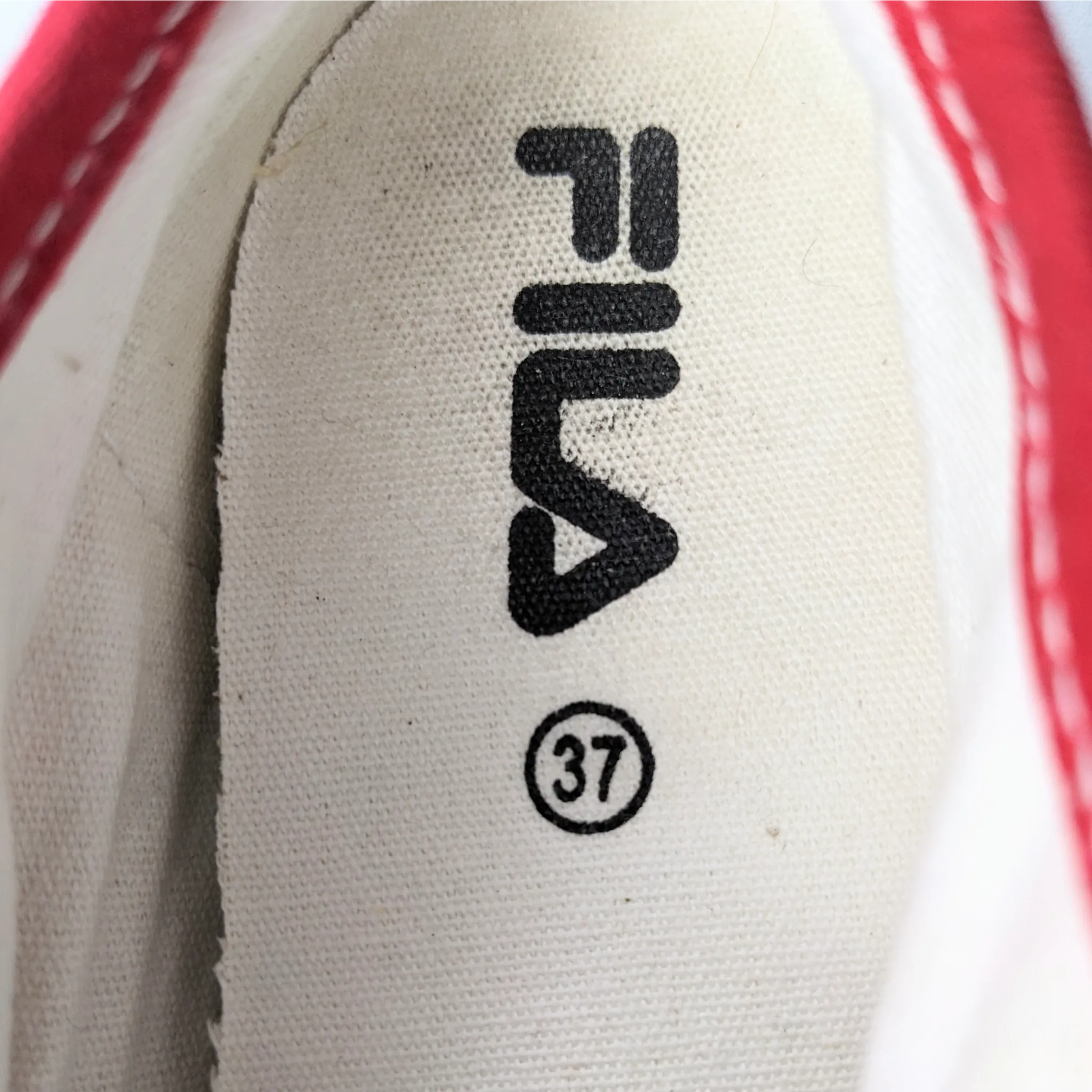 Fila Red Sneakers Premium V