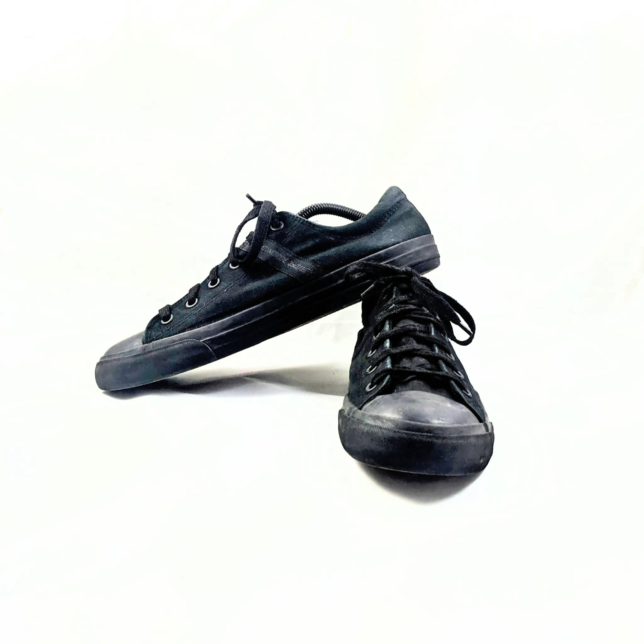 ZxZanerobe Black Sneakers