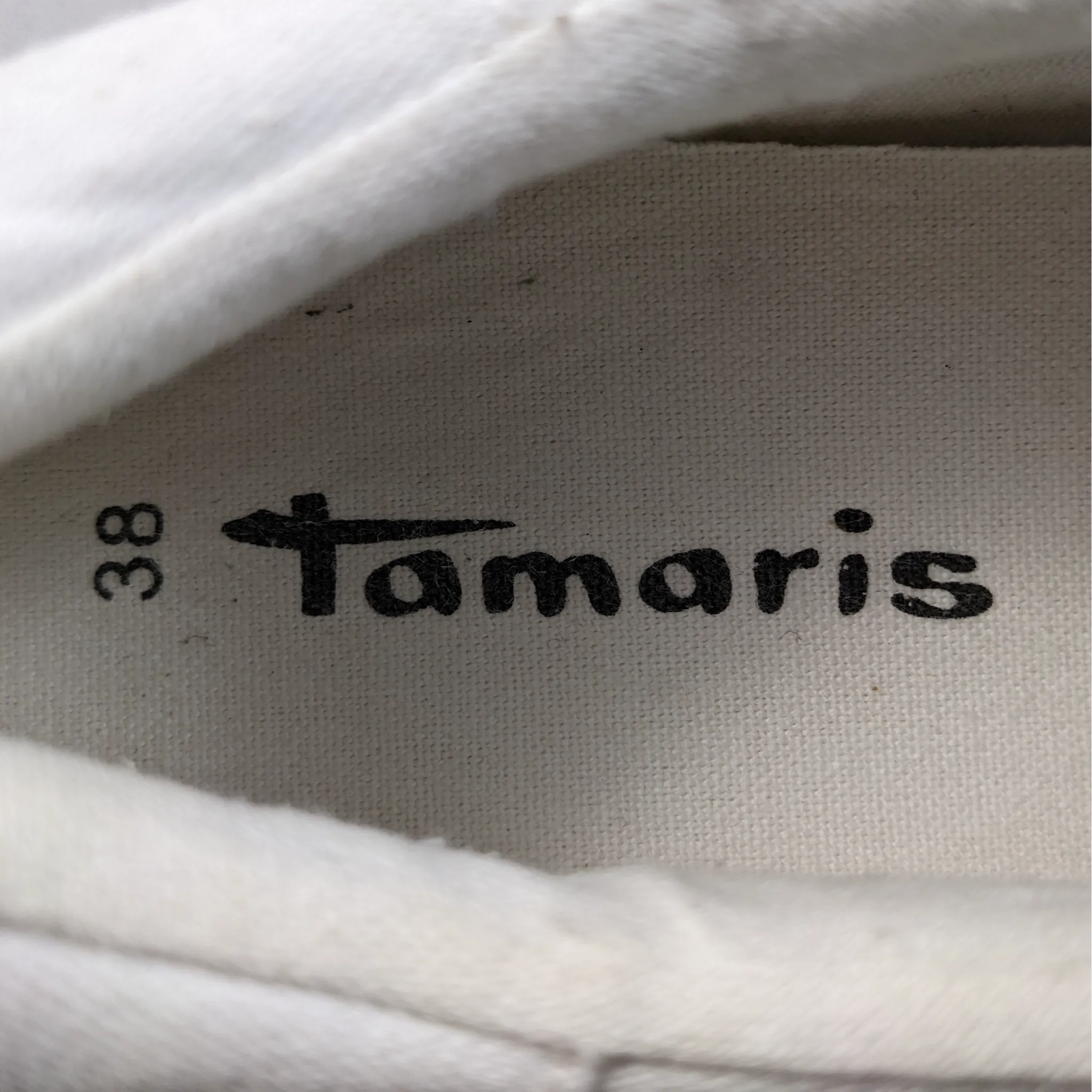 Tomaris White Sneakers