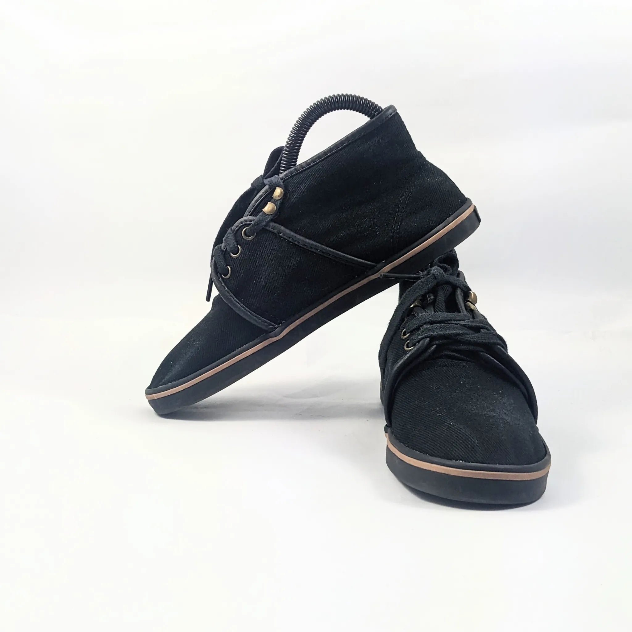 حذاء فانس هايتوب باللون الأسود