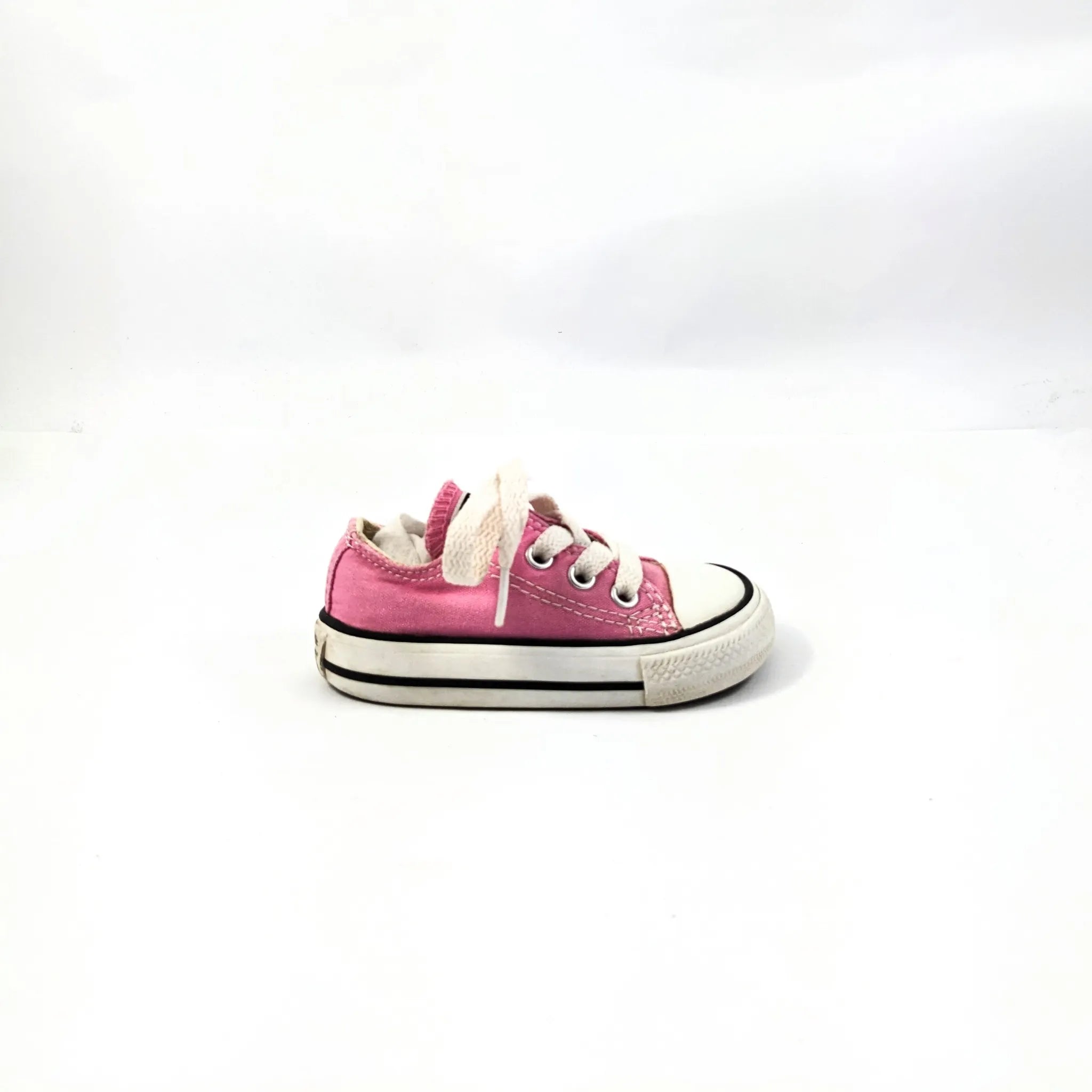 حذاء رياضي للأطفال من كونفرس باللون الوردي