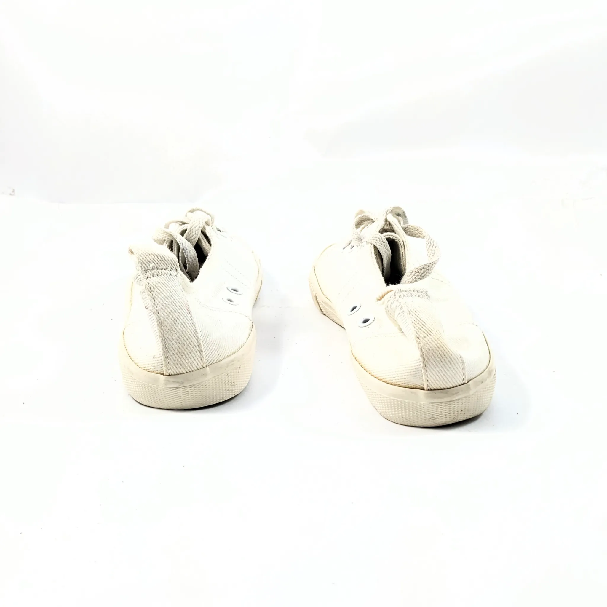 OSIIO White Sneakers