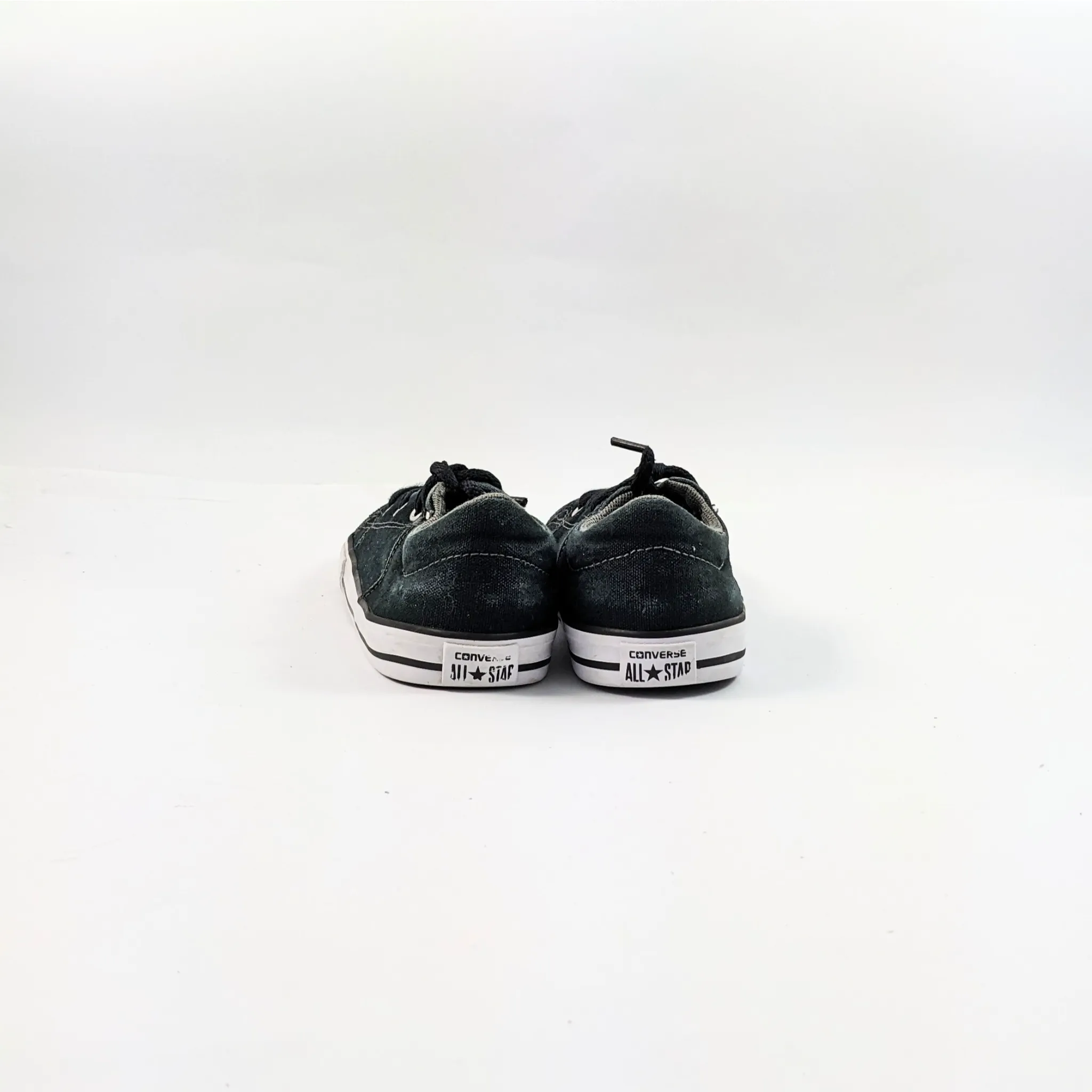 كونفرس أحذية رياضية سوداء للأطفال