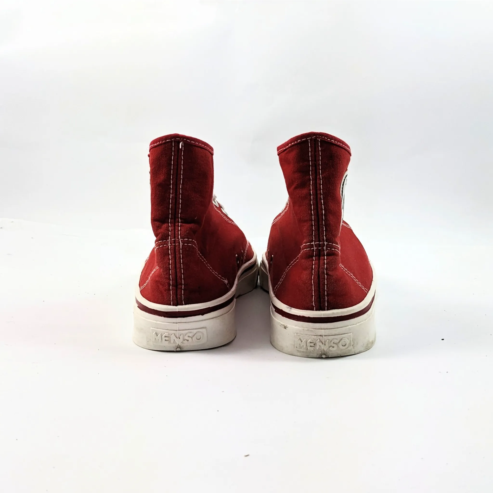 Menso Red Hightops