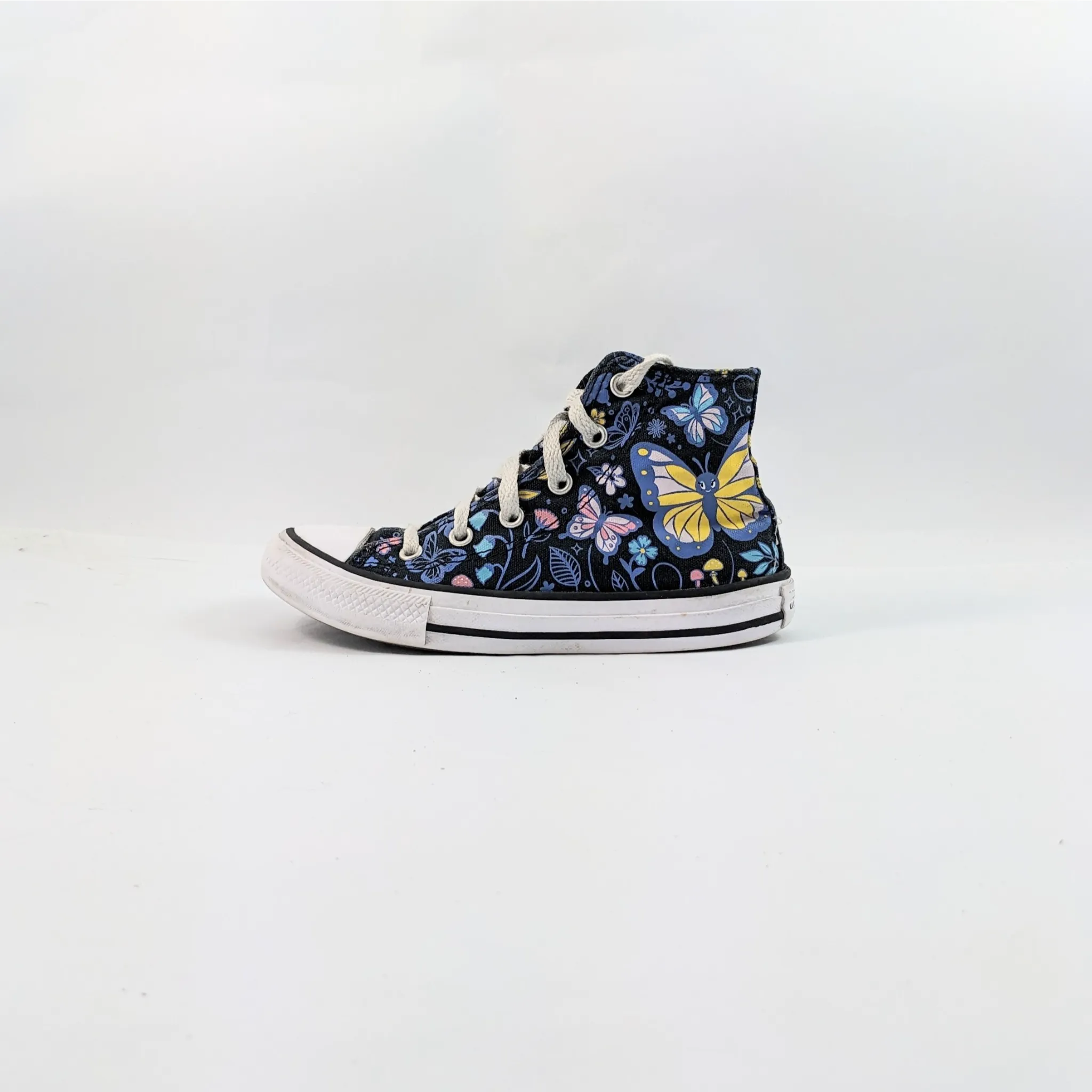 Converse Black Hightops Kids