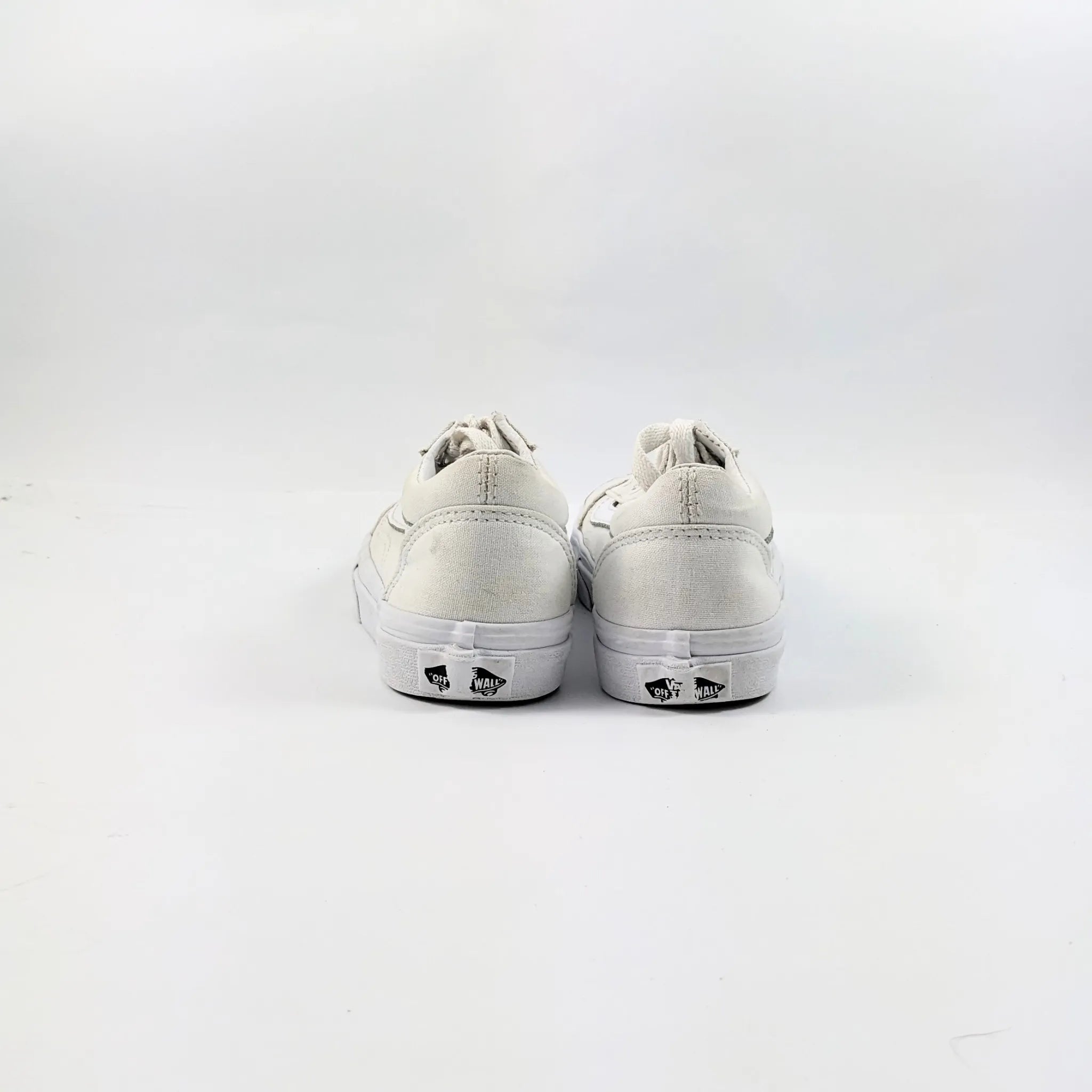 فانس أحذية رياضية بيضاء للأطفال