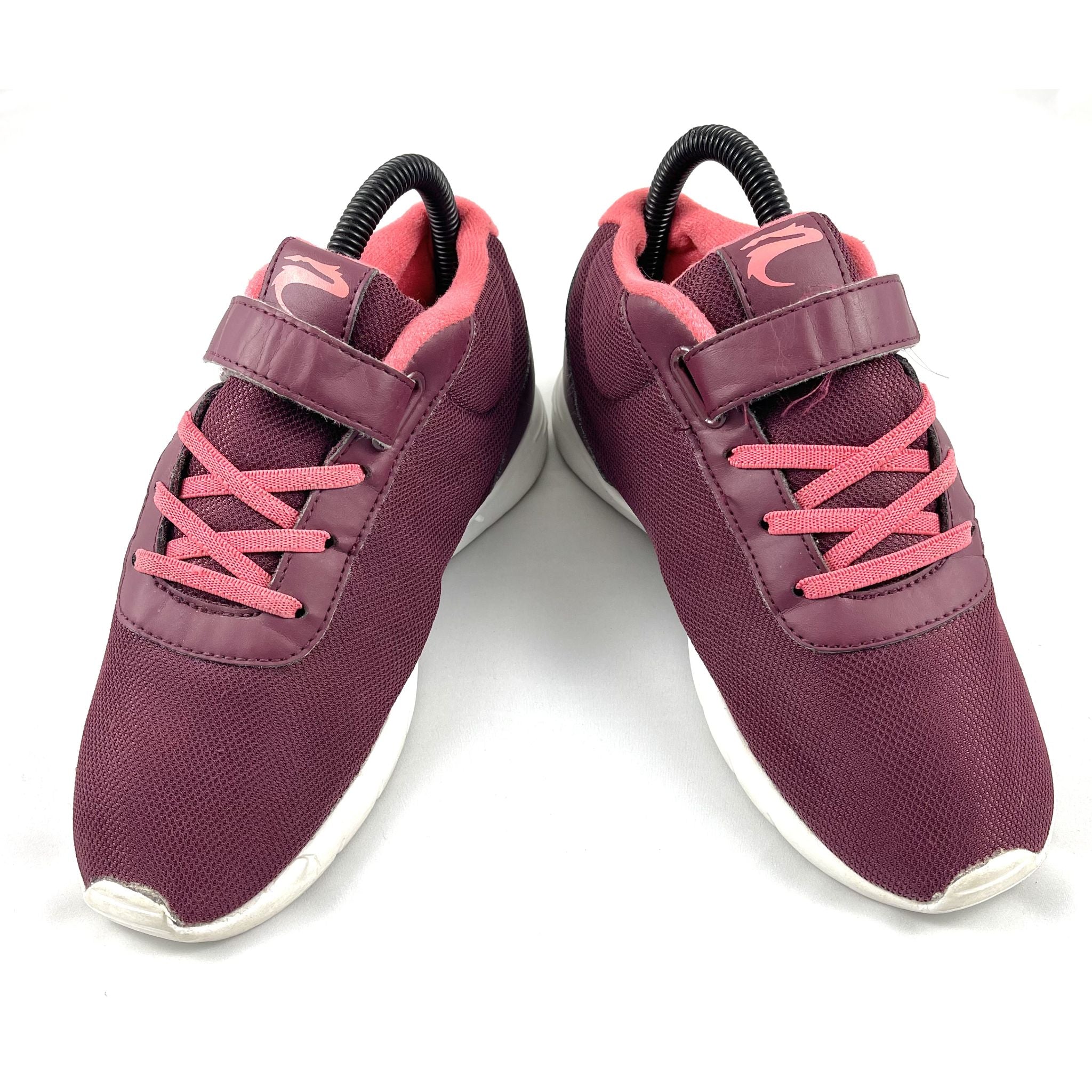 Graceland Excellent Maroon Sneakers