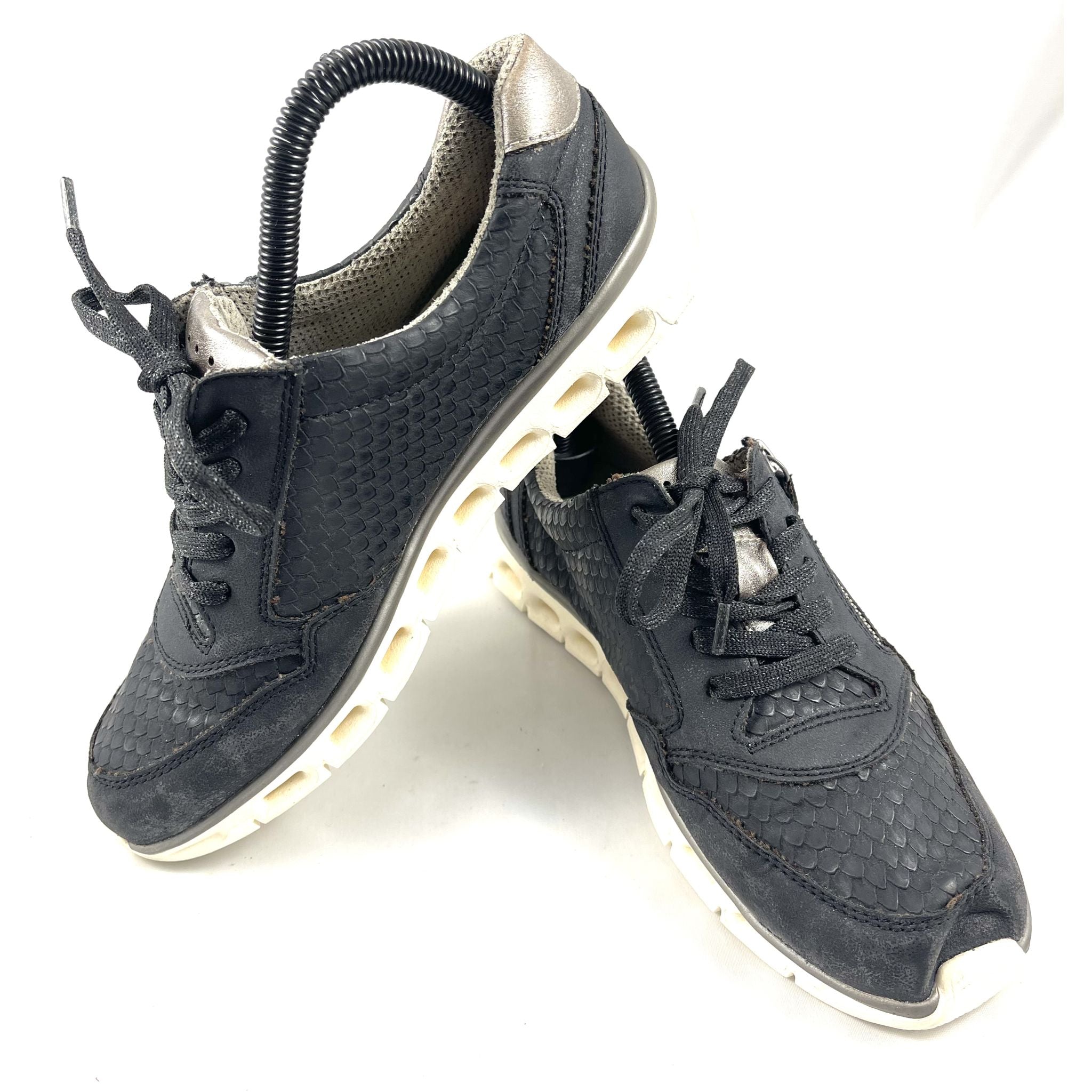 Relife Black Sneakers