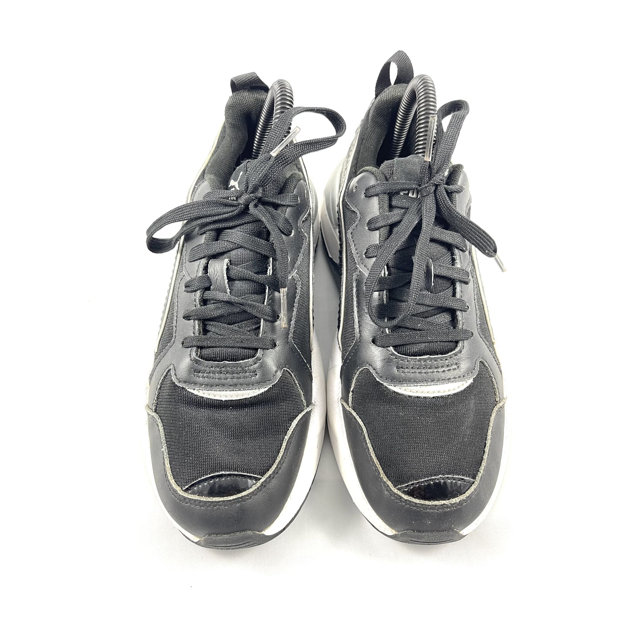 حذاء رياضي أسود من بوما بريميوم