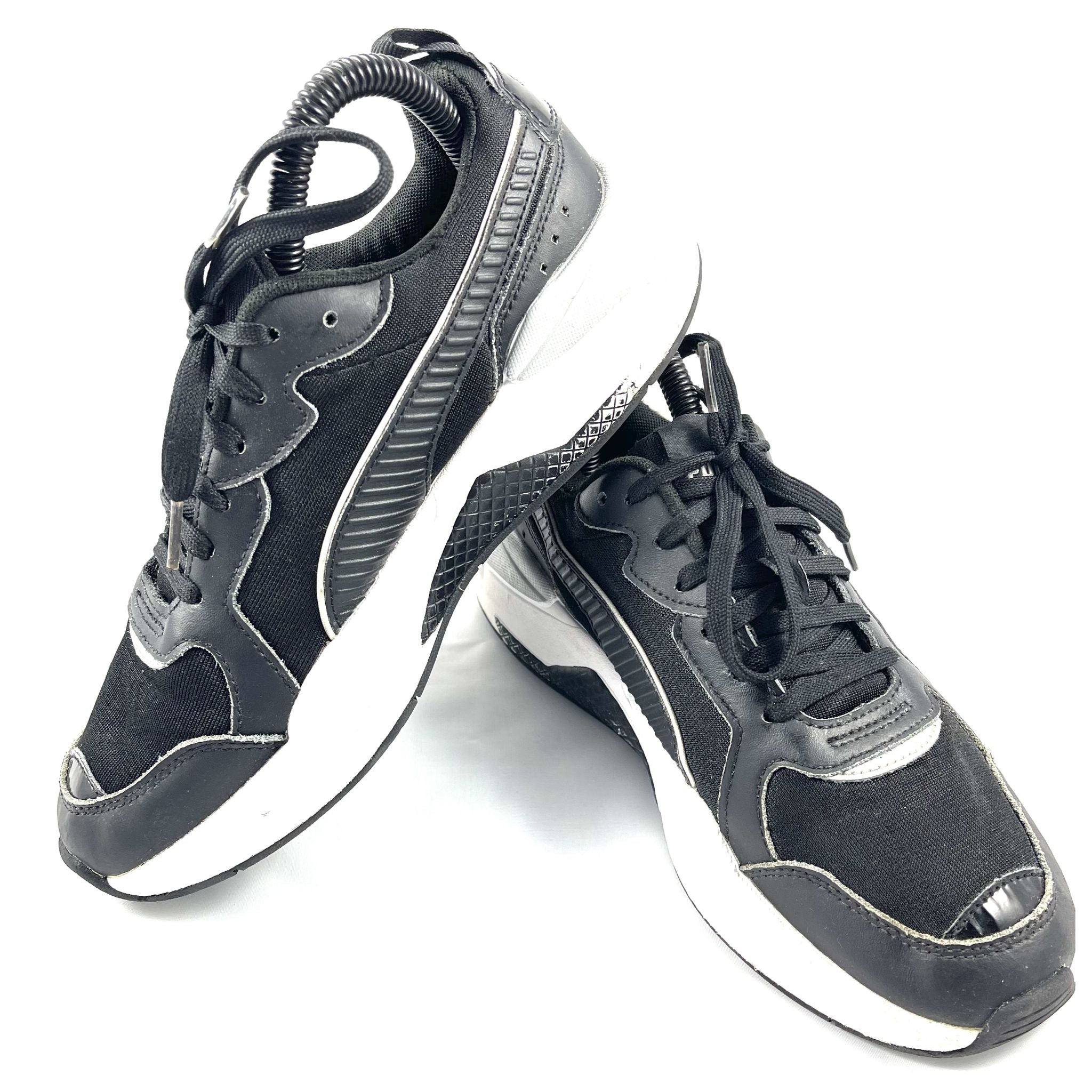 حذاء رياضي أسود من بوما بريميوم