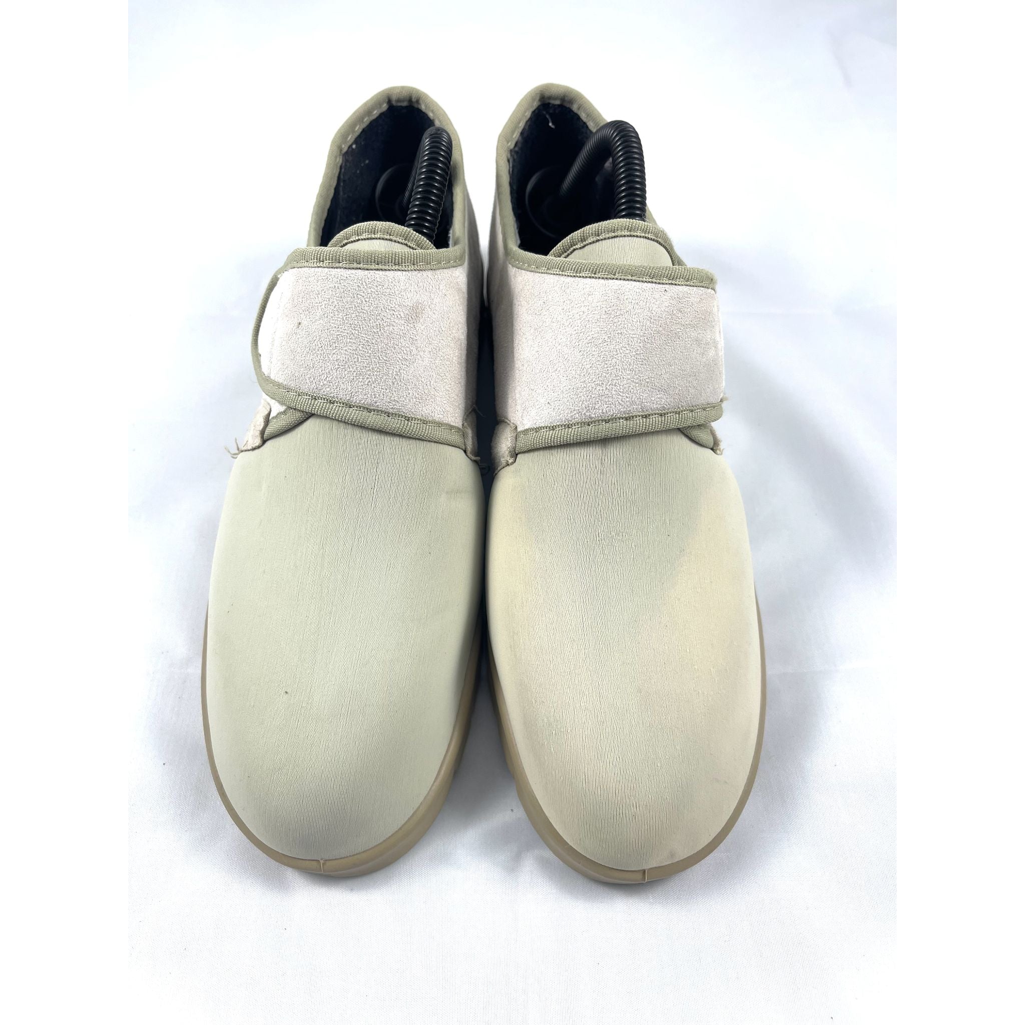 Varomed Beige Shoes