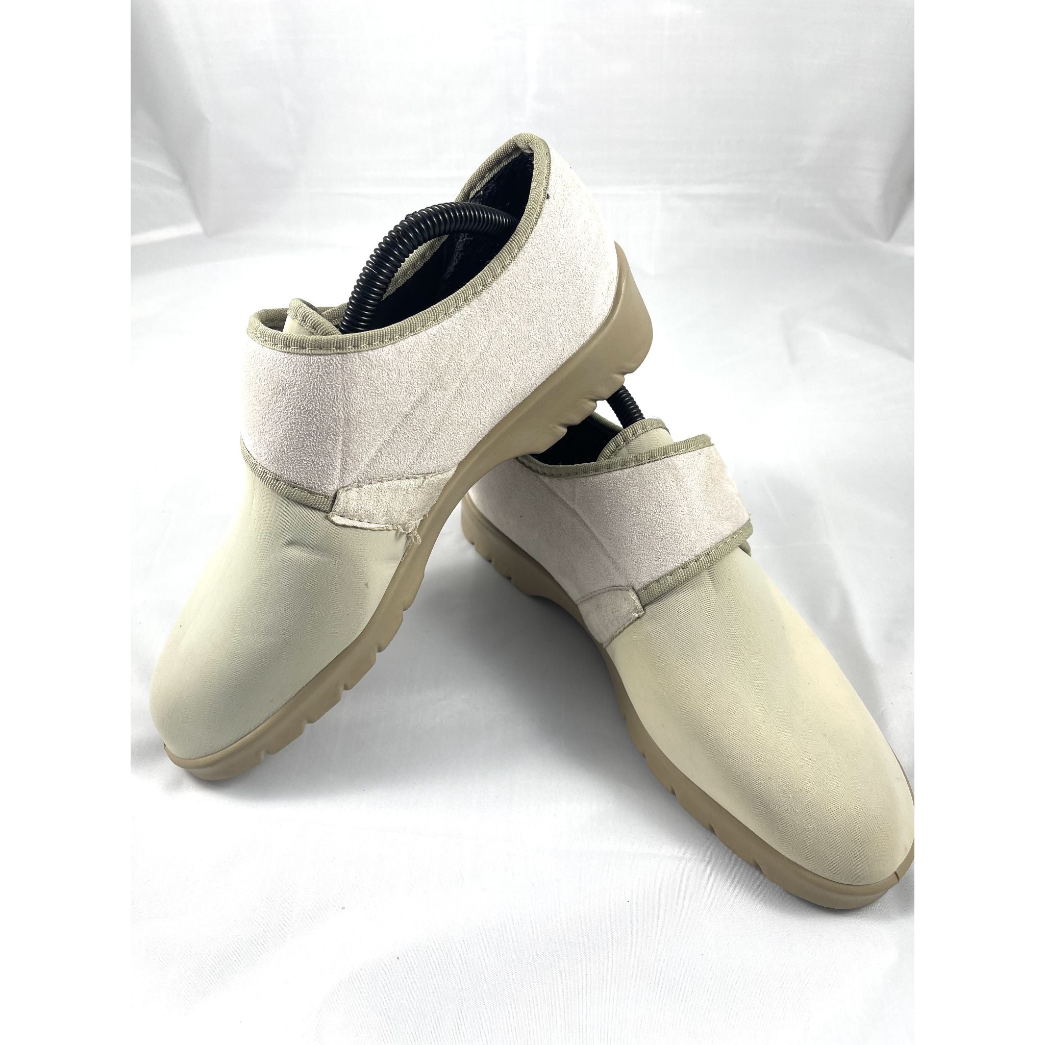 Varomed Beige Shoes