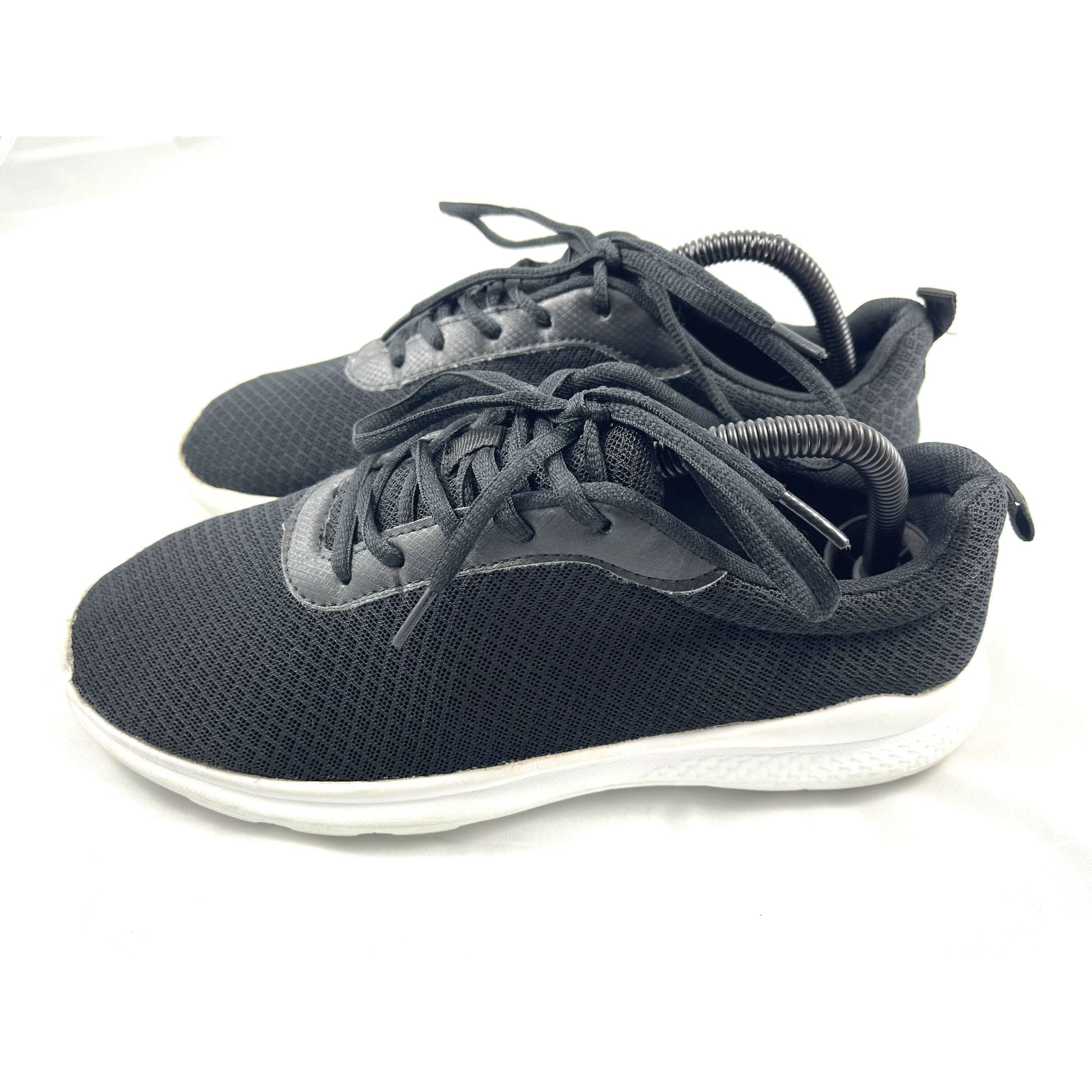 Black OSAGA Running Shoes