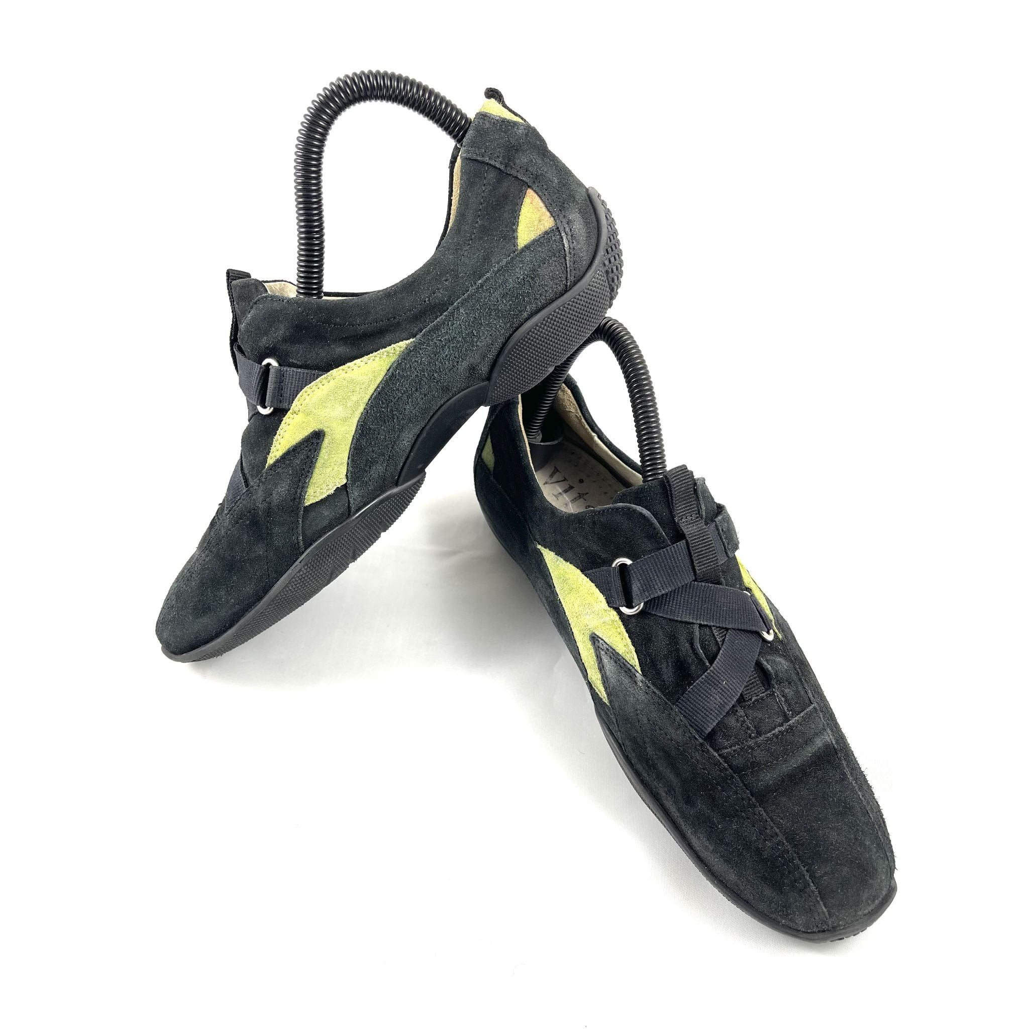 VitaForm Black Shoes